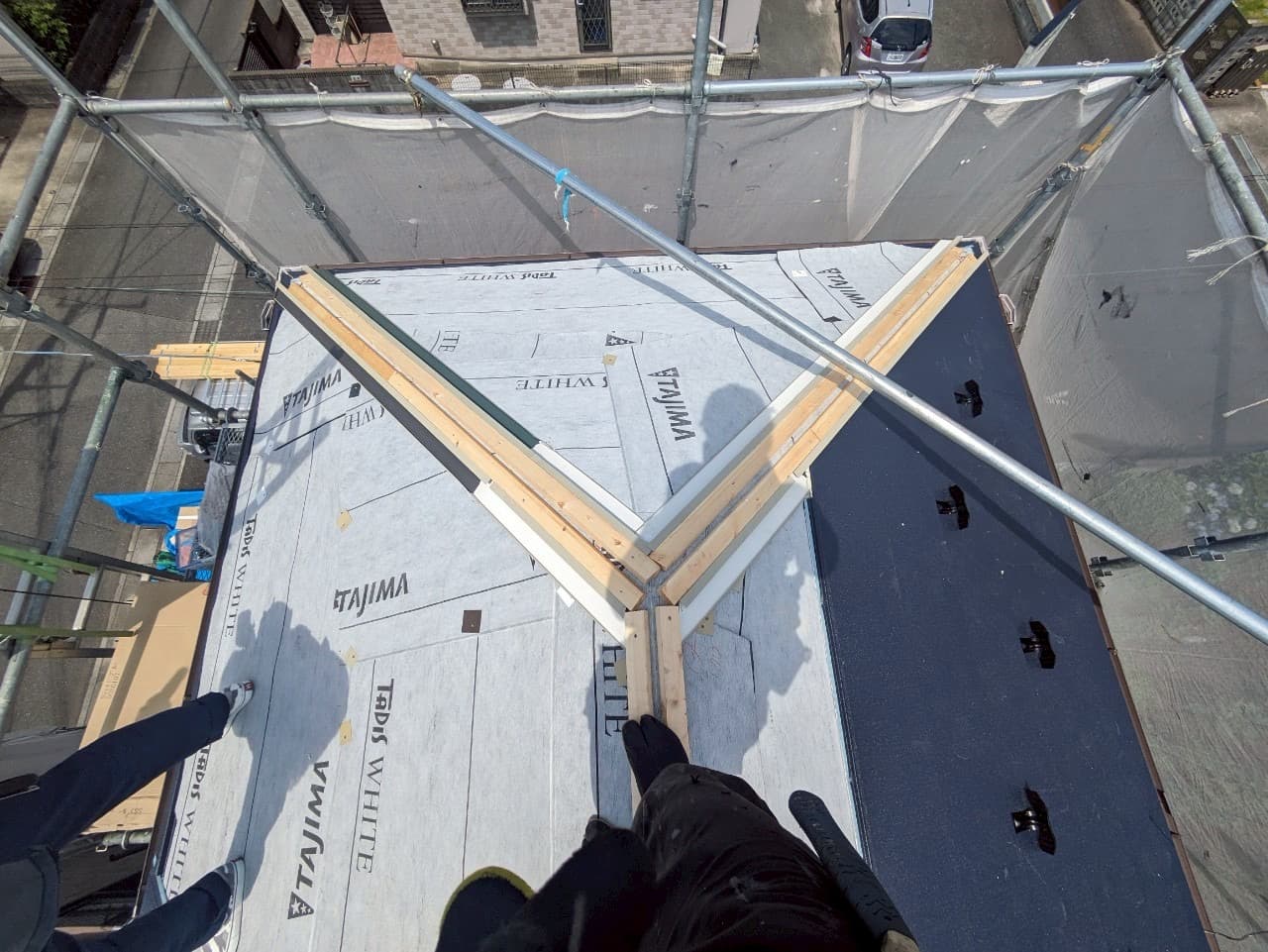 屋根カバー工事